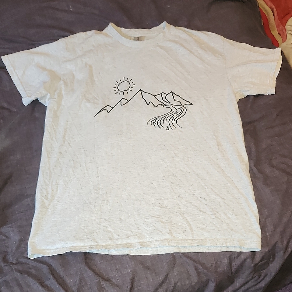 Gildan White Mountain Graphic Tee